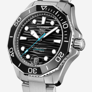 TAG Heuer Aquaracer
Professional 300 Date